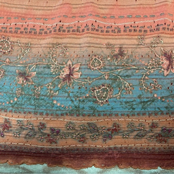 Juniors Y2K boho top. - Picture 7 of 7